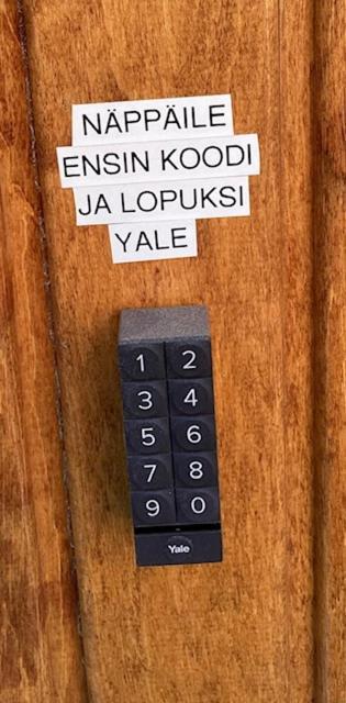 Mukava Saunallinen Kaksio Omalla Sisaeaenkaeynnillae Ja Ilmaisella Autopaikalla Kuopio Esterno foto